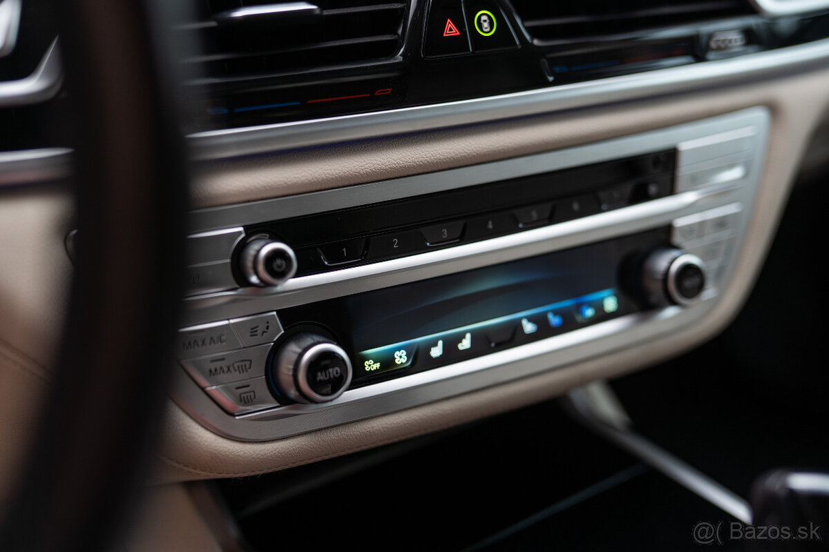 BMW 750d xDrive M-Sport - 12