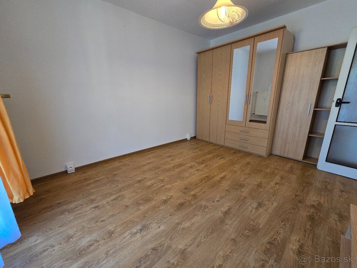 Prenájom 1 izbového bytu Západ Poprad - 12