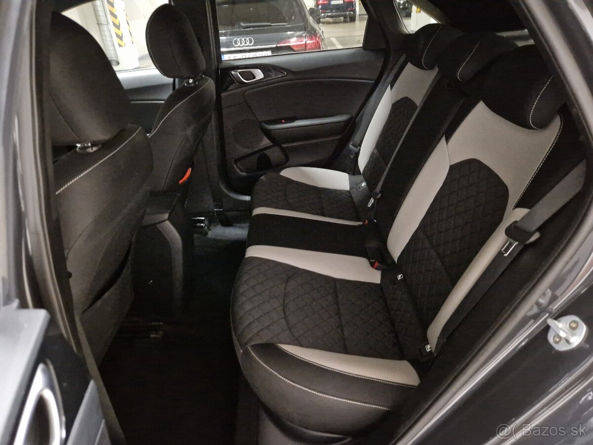 KIA Ceed GTLine 1,4 Turbo GDi benzín 103 kW Full-Led 57000km - 12