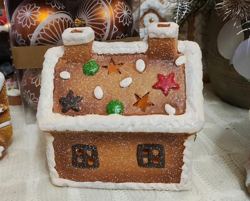 Svietiaci perníkový domček - 12