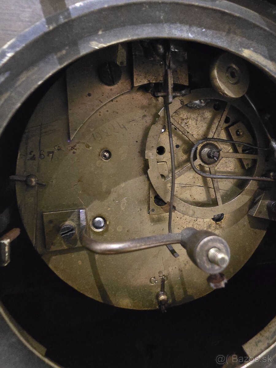 Krasne starožitný hodiny zlatene - 12