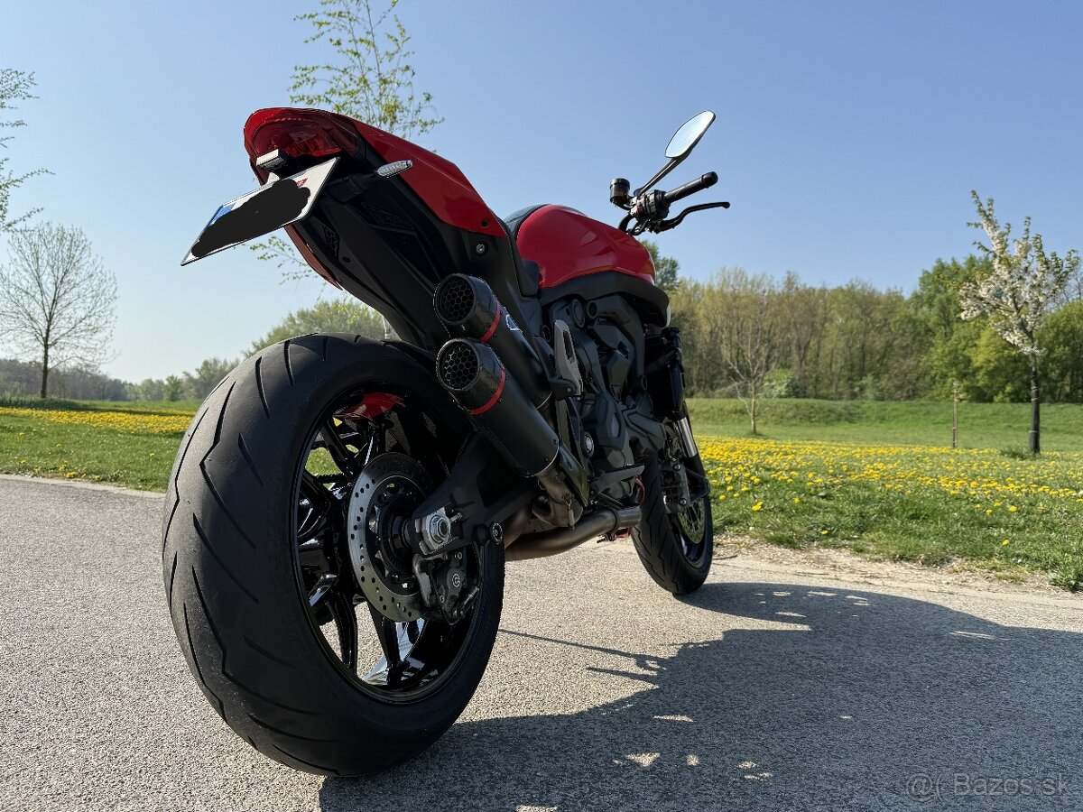 Ducati Monster+ 937 - 12