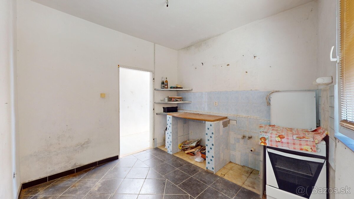 Dvojpodlažný dom za cenu pozemku; Trnava pri Laborci - 12
