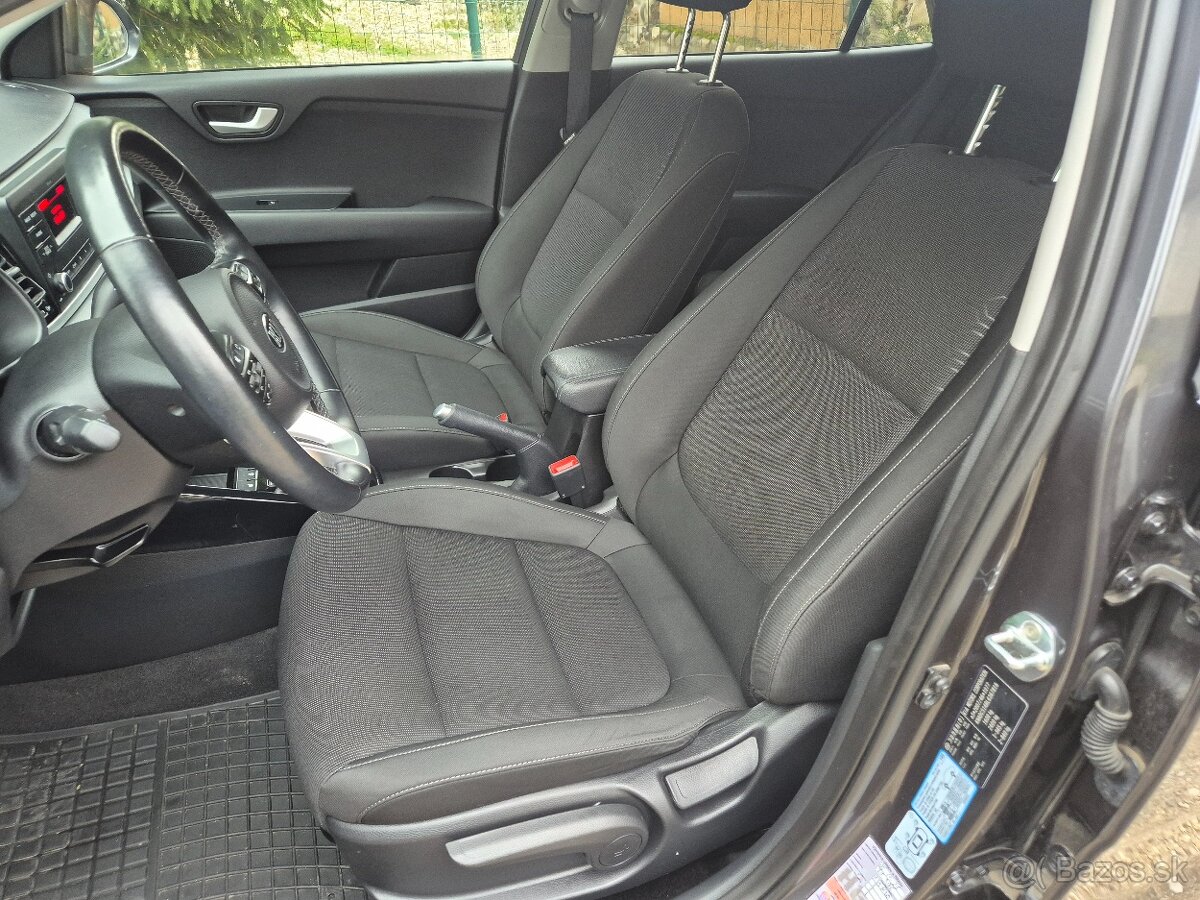 KIA RIO 2019 1.4 AT. 35.442km - 12