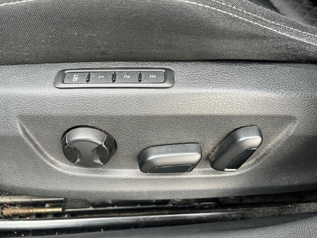 Škoda Superb Combi 2.0 TDI Style DSG - TOP stav - 12