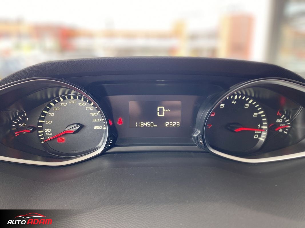 Peugeot 308 SW 1.2 PureTech 96kW Style - 12