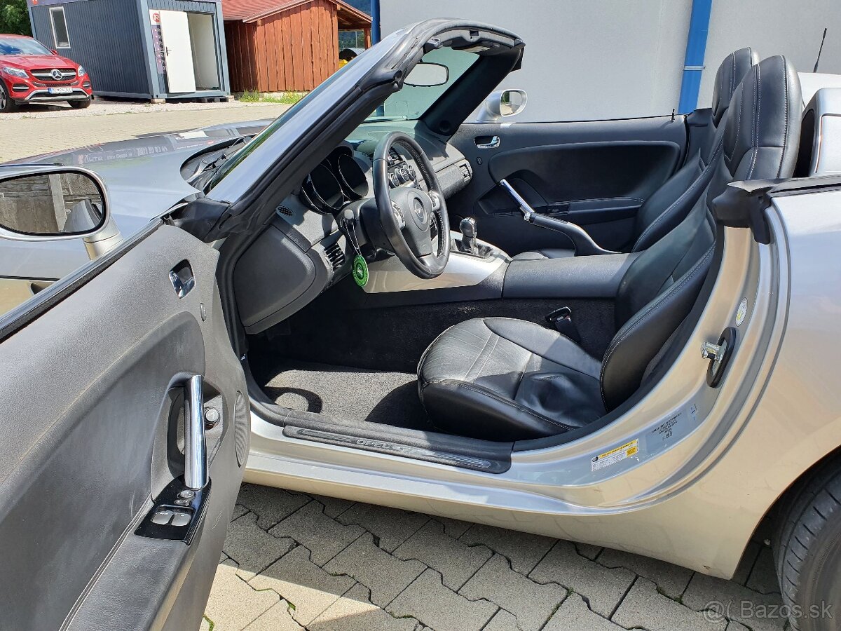 Opel GT 2.0 Turbo - 12