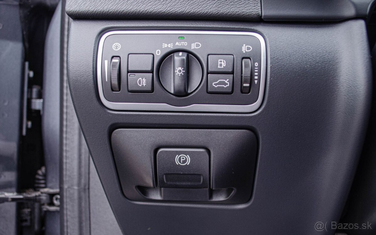 Volvo V60 D4 AT8 Webasto - 12