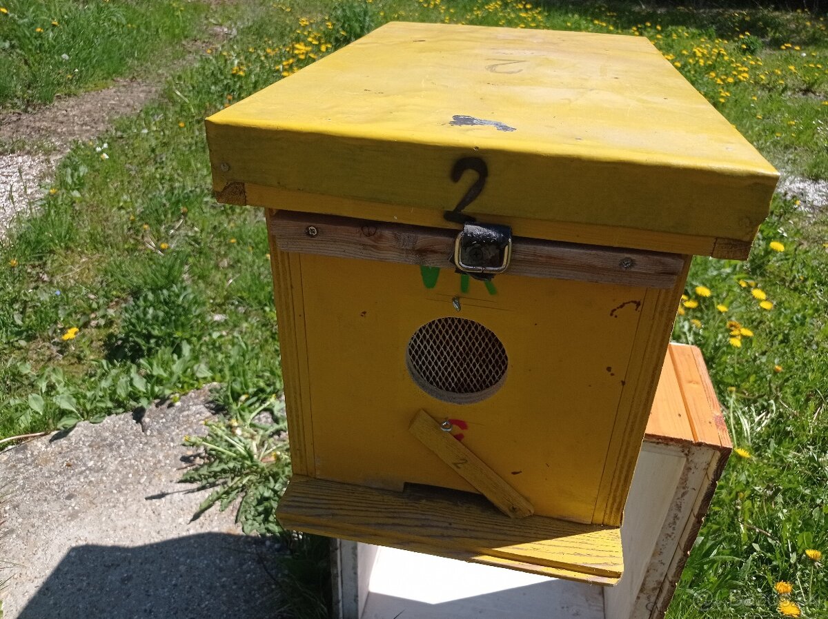 Včelársky kočovný voz - 12