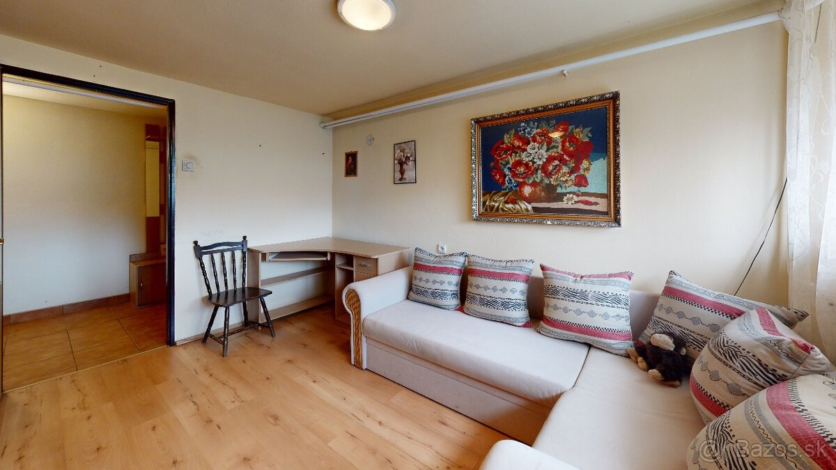 Na predaj veľký 3 podlažný dom Šulekovo, pozemok 524m2 - 12