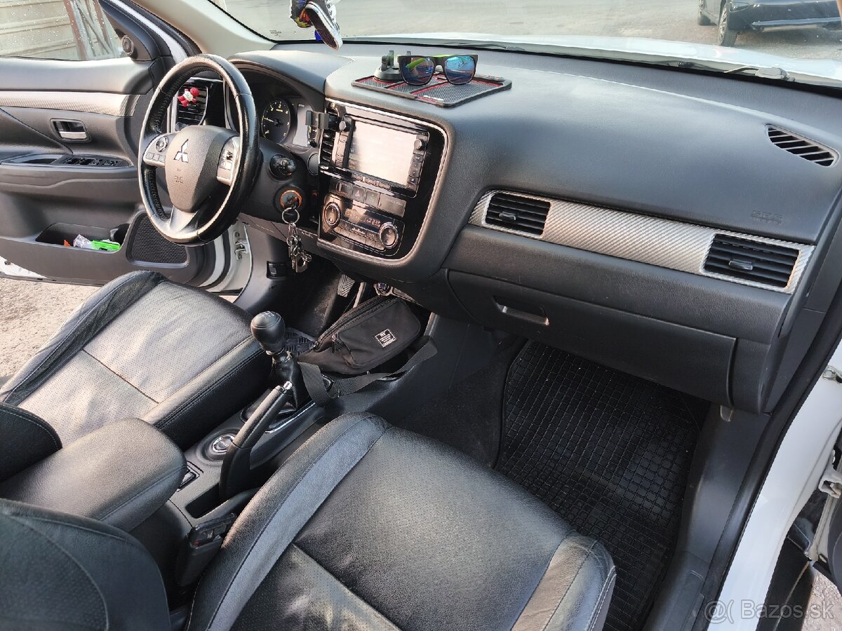 Predám Mitsubishi Outlander III - 12