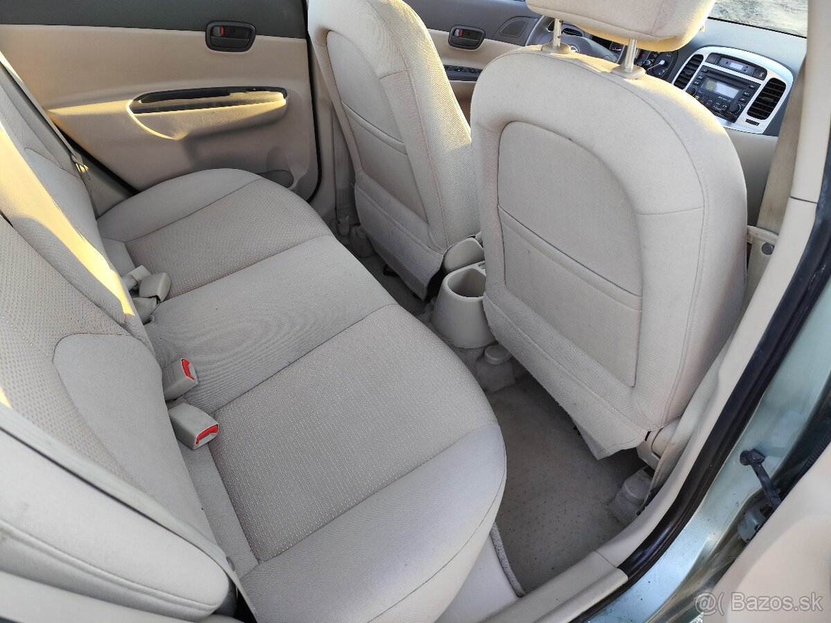 Hyundai Accent 1.5 CRDi SK - 12