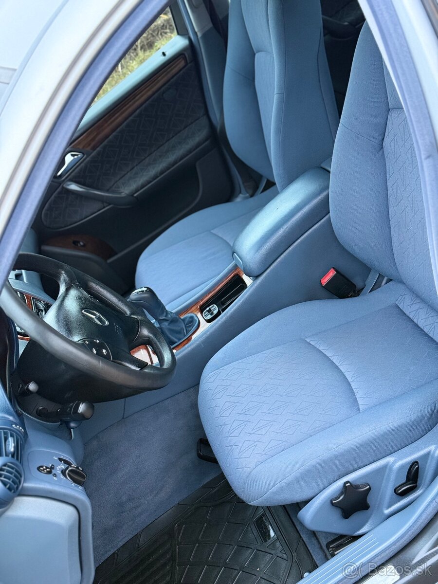 Mercedes-Benz C-class - 12