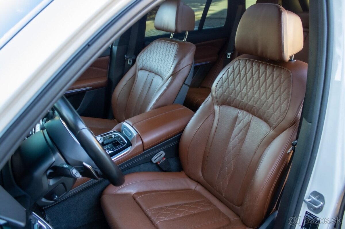 BMW X5 xDrive M50d A/T - 12