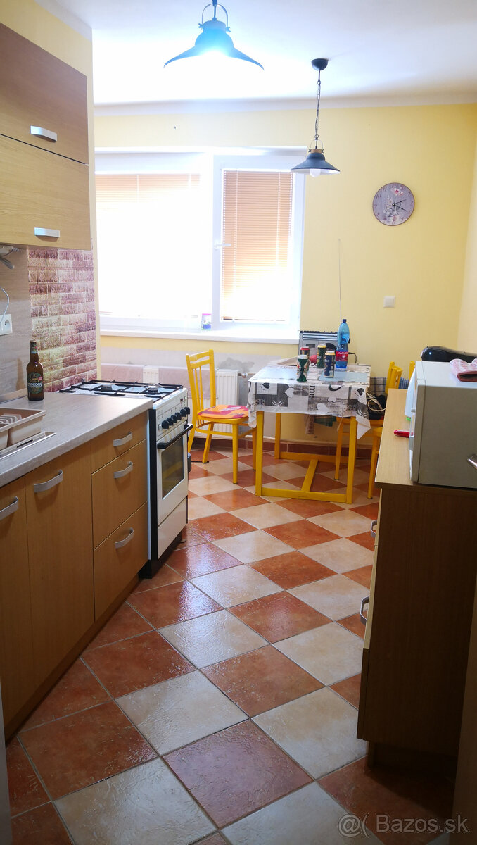 Predám 3+1 izbový veľký byt v Kalnej nad Hronom - 12