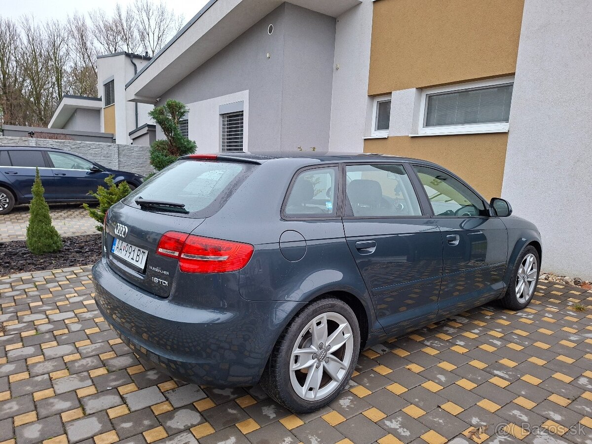 Audi A3 1.6 TDI AUTOMAT originál 159000 km - 12