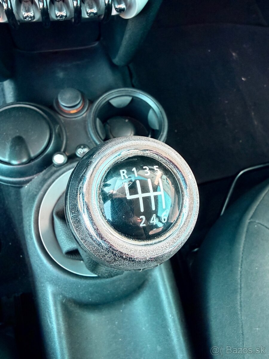 MINI COOPER CLUBMAN 1.6DIESEL MODEL 2009 TOP - 12