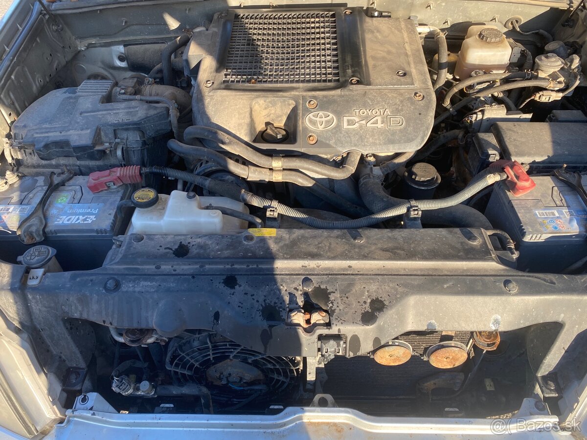 Toyota Landcruiser 120 - 12