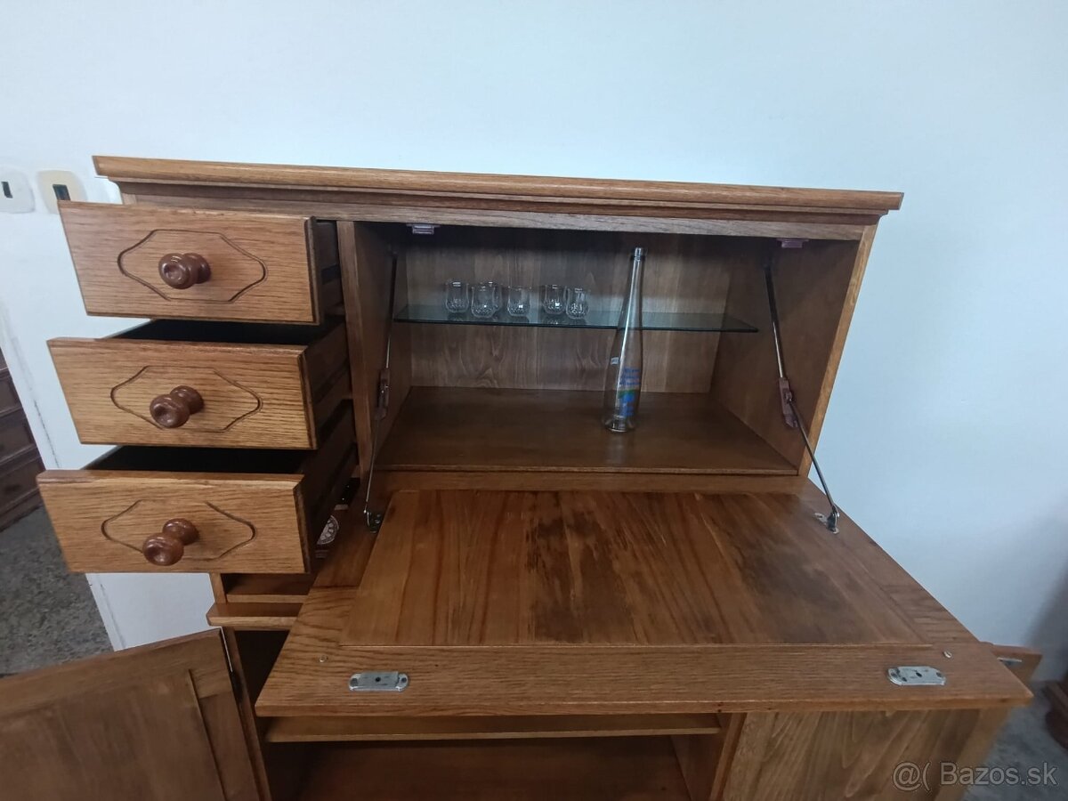 Rustikální masivní skříň - 12