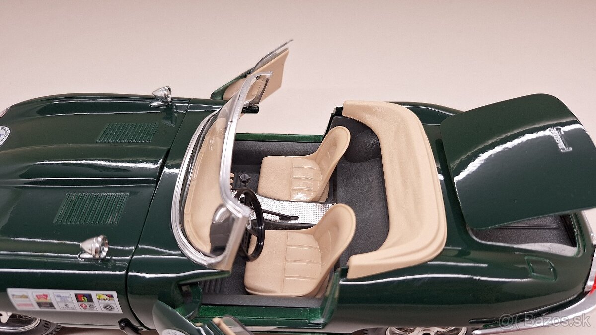 1:18 JAGUAR E CABRIO No. 146 - 12