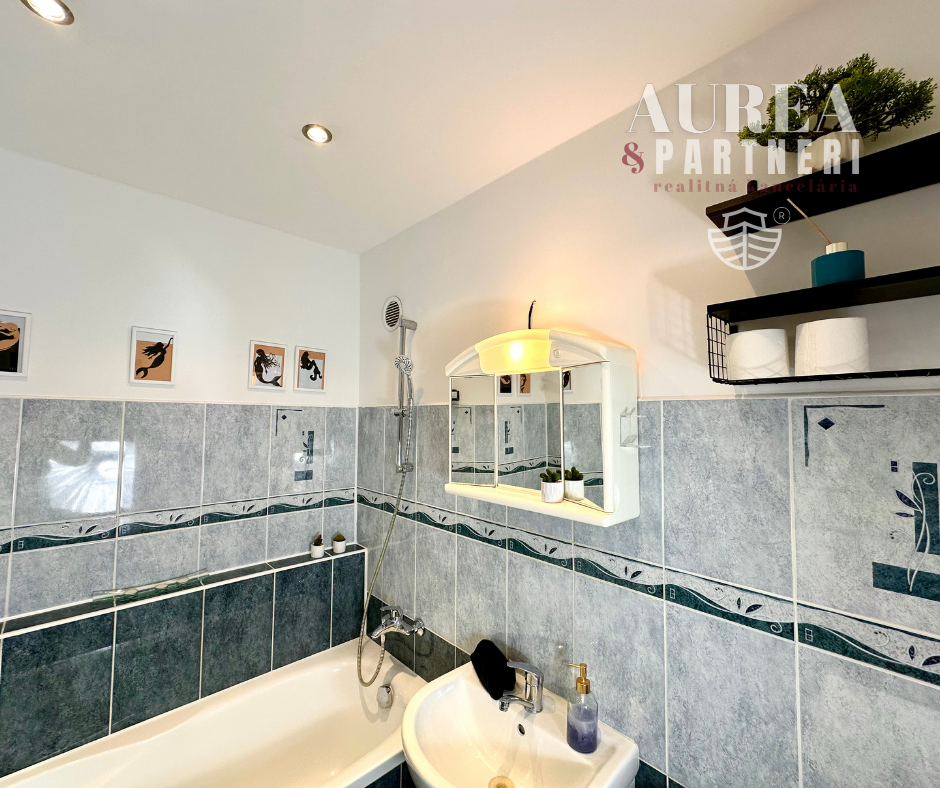 PRENÁJOM Zariadený 3-IZB byt T.Vansovej Nové Zámky pri centr - 12