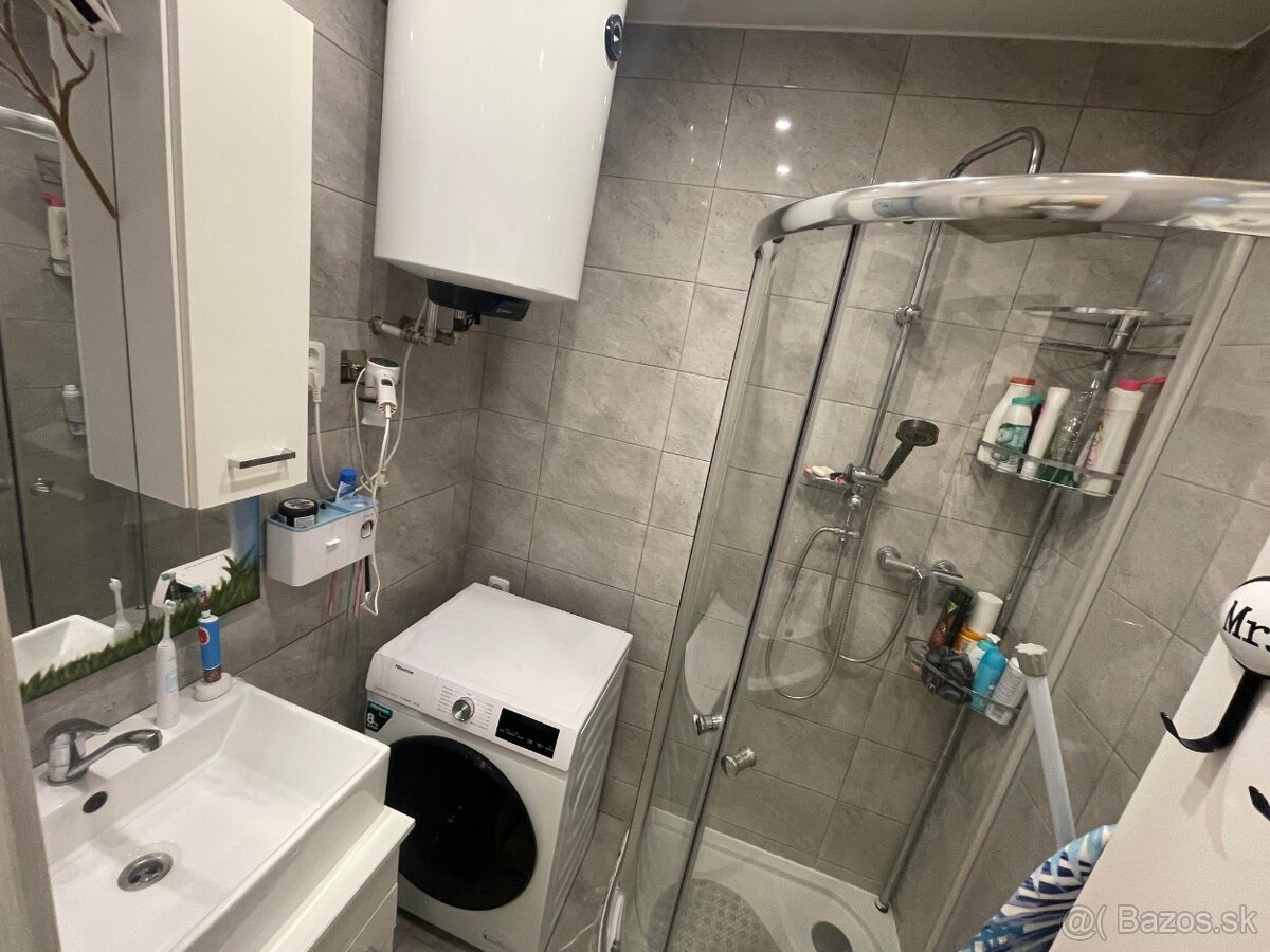 Zrekonštruovaný 3-izb. byt 70 m² + záhradka a garáž, Vrútky - 12