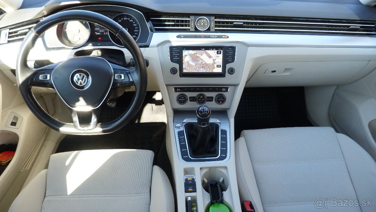 Volkswagen Passat 2.0 TDI BMT Comfortline - 12