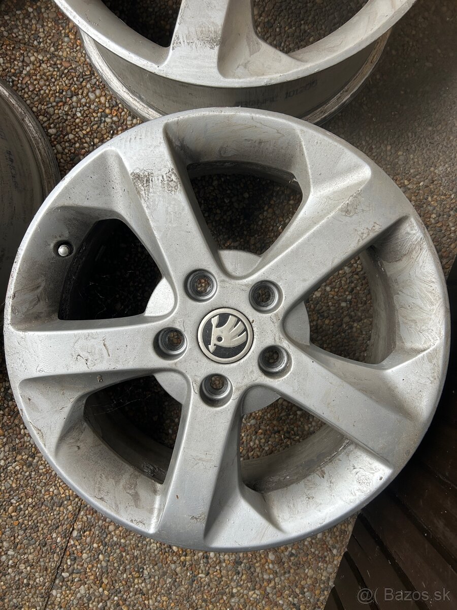 Predám ( kávovar, grafické karty, disky R16) - 12