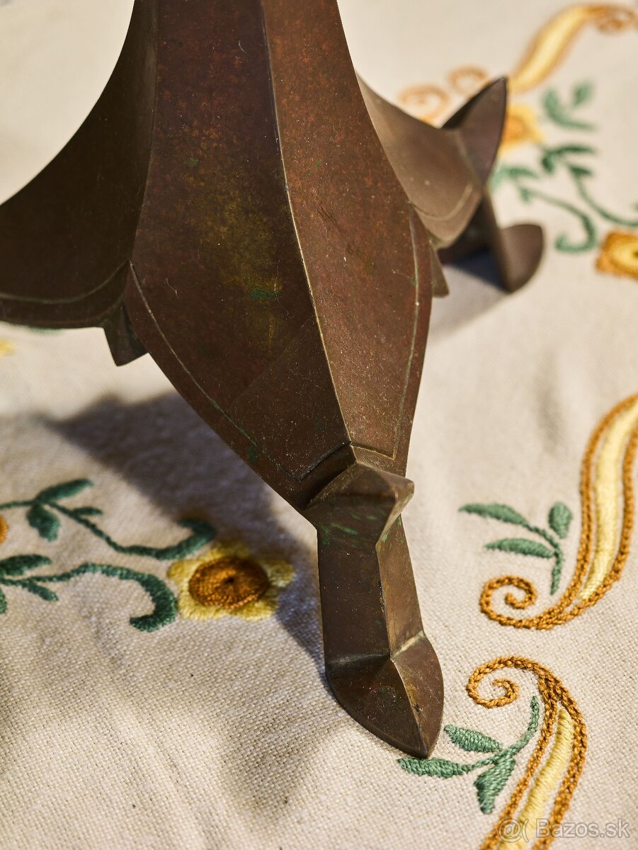 Monumentálne párové neogotické bronzové svietniky - výška 10 - 12