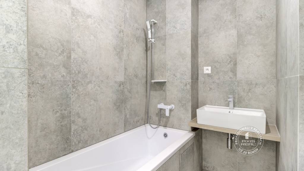 AXIS REAL | 3-izbový byt REKONŠTRUKCII, BA III. Rača, Račian - 12