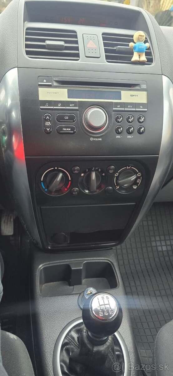 Suzuki SX4 1.6i - 12