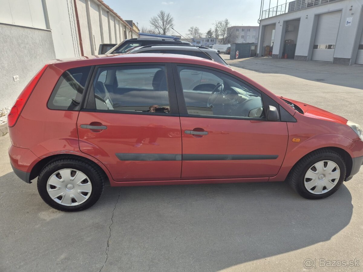 Ford Fiesta 1.25i - 12