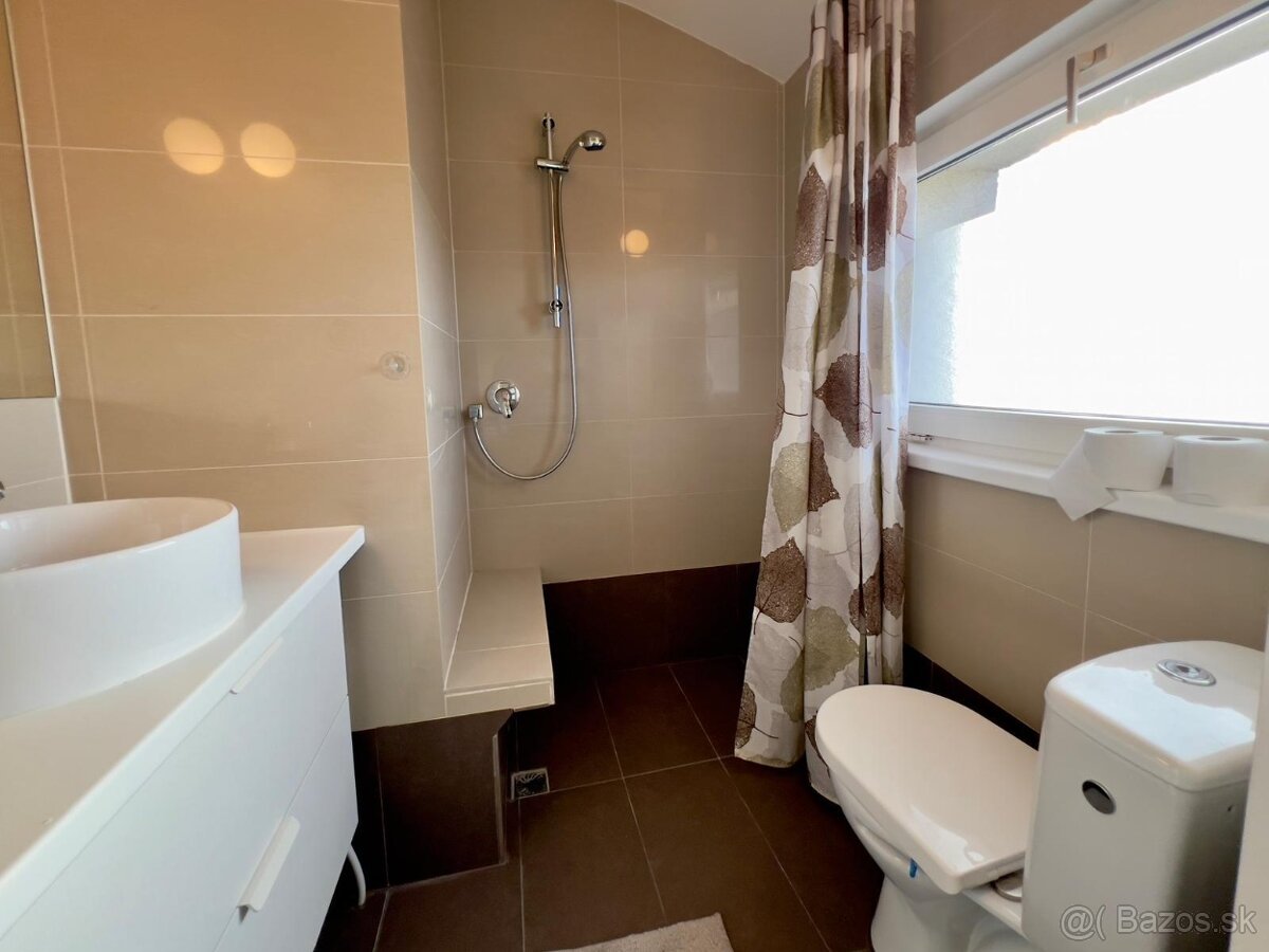 Samostatný 3i i byt v RD v Lamači - 12