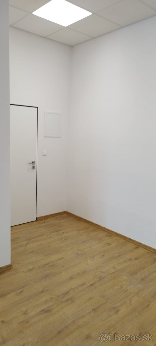 Kancelárske / obchodné priestory - 12