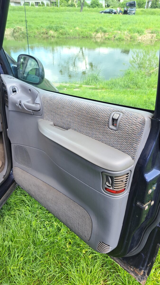 Predam Chrysler grand voyager - 12