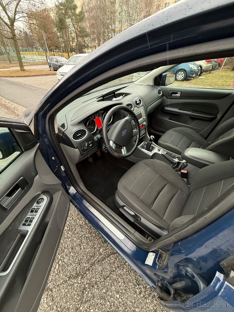 Predám Ford Focus Combi 2008 facelift - 12