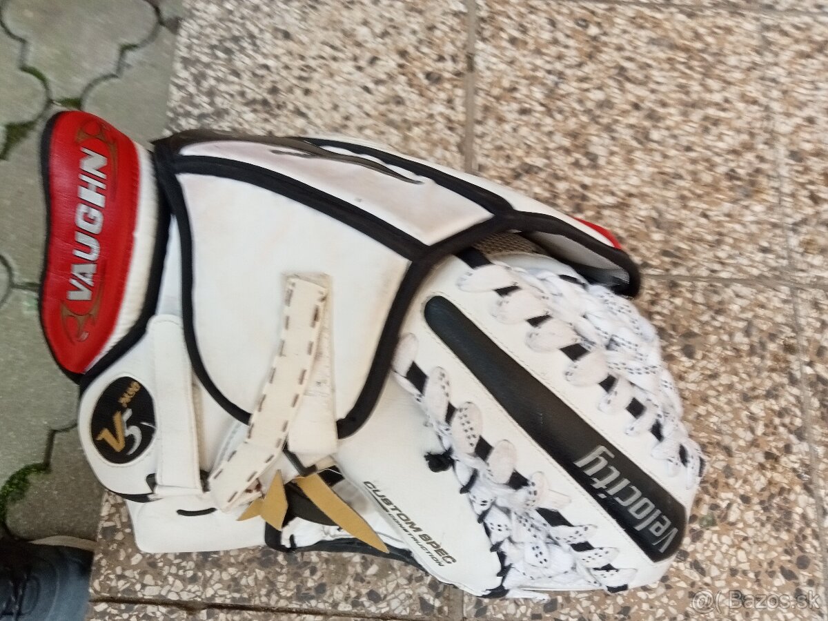 Brankárska výstroj - 12