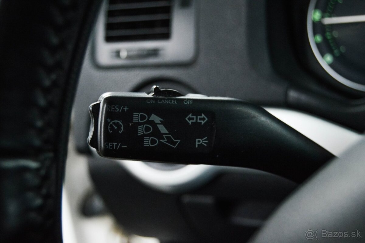 Škoda Octavia Combi 2.0 TDI Ambiente - 12