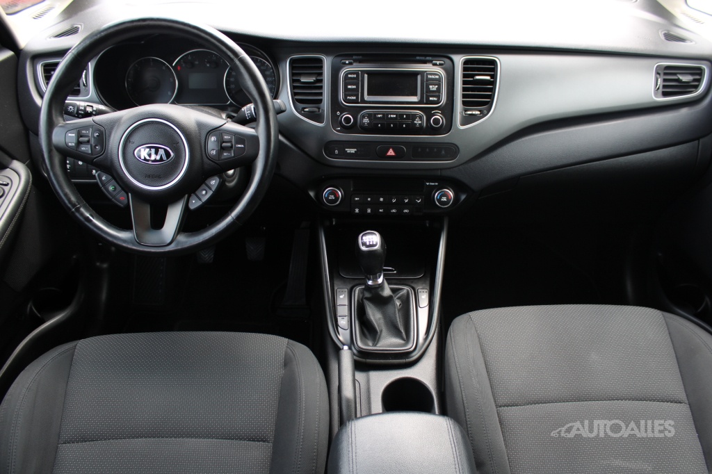 Kia Carens 1,7 CRDi 104 kW - 12