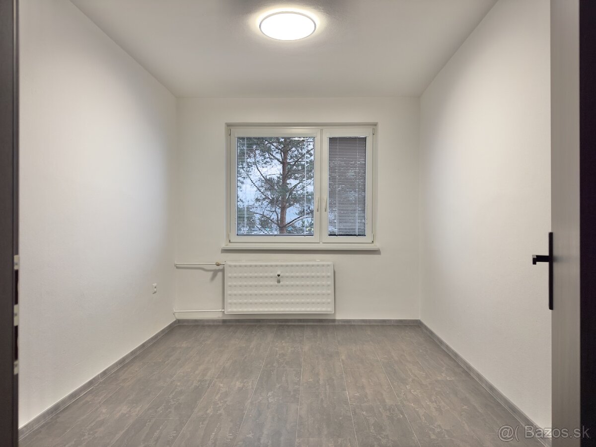 Na prenájom zariadený 3 izbový byt Prievidza, 72 m², Ul. Urb - 12