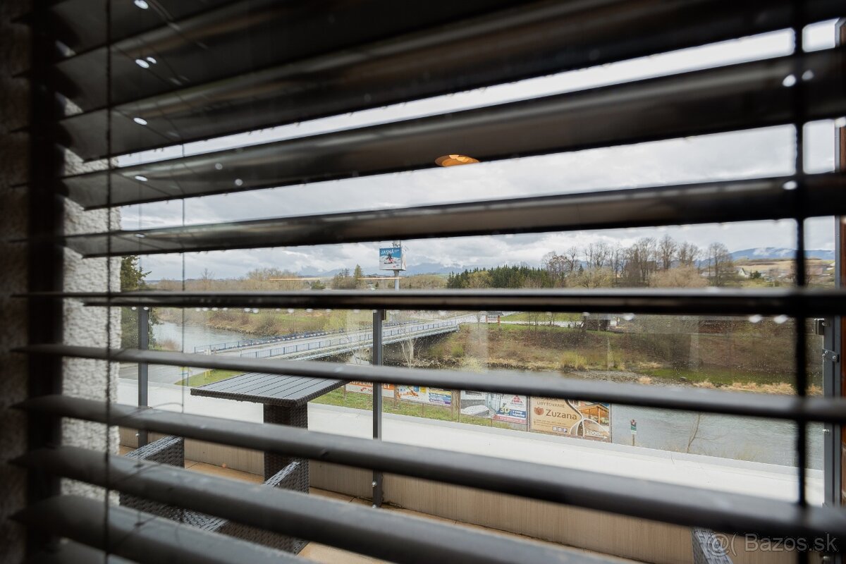 Kompletne zariadený apartmán s výhľadom a parkovaním v proje - 12