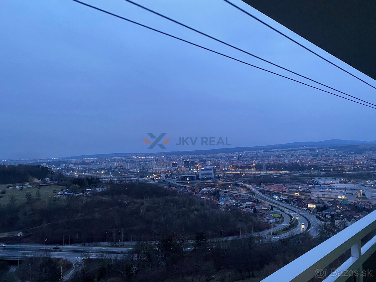 zariadený 1.5 izbový byt po čiastočnej rekonštrukcii - 12