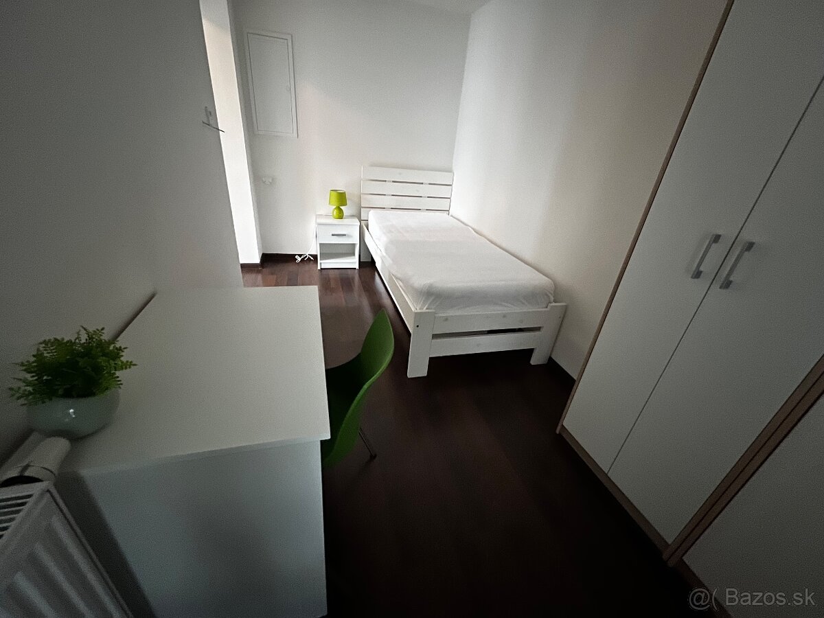 Samostatná izba v novostavbe pre ženu - Uhlisko - 12