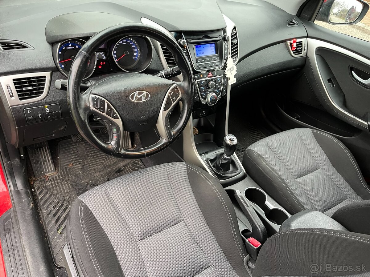Hyundai i30 1.4 MPI - 12