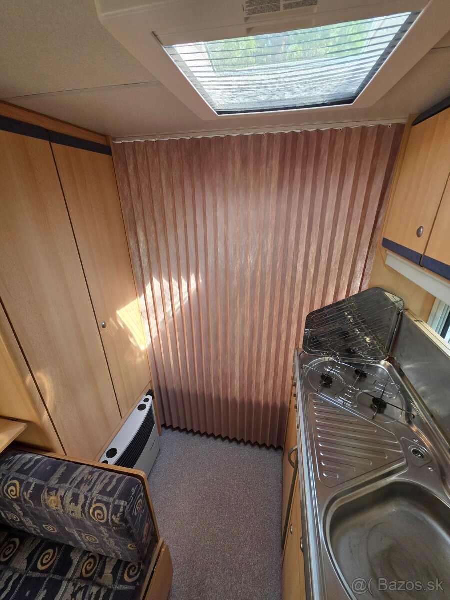 Knaus Eifelland 395 - 2001, predstan spolu so strieskou - 12