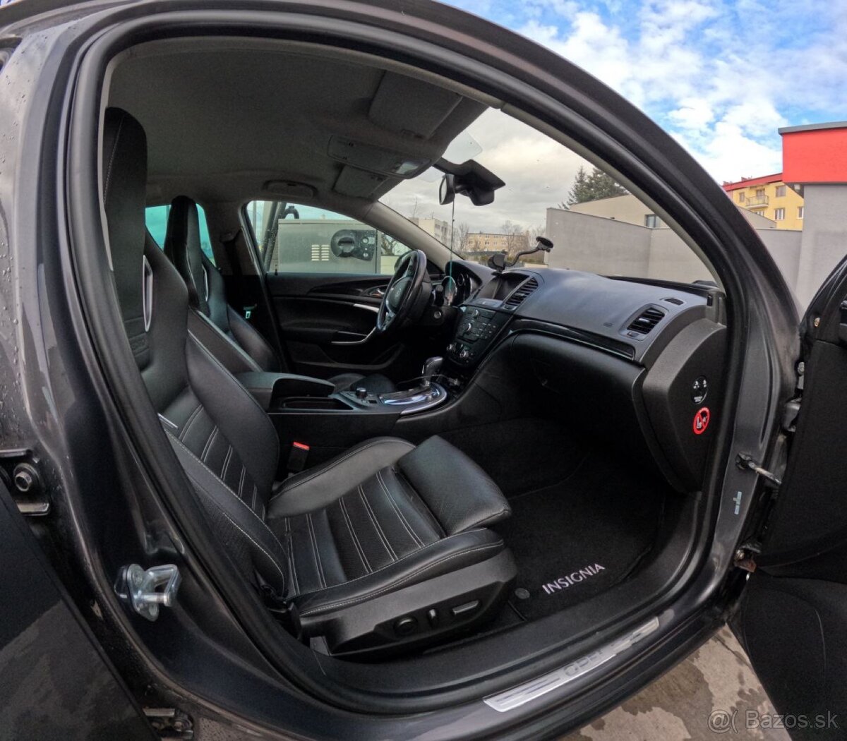 Opel insignia ST - 12