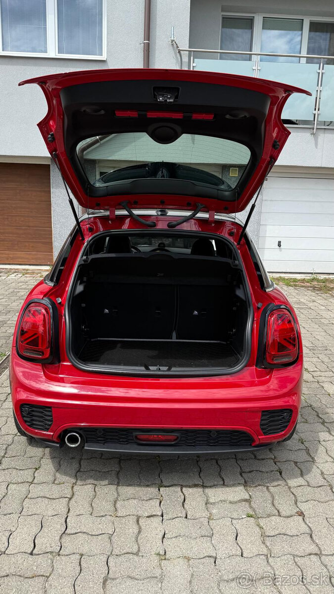Predám MINI Cooper 1.5 benzín, 1499cm3, 100kW - 12