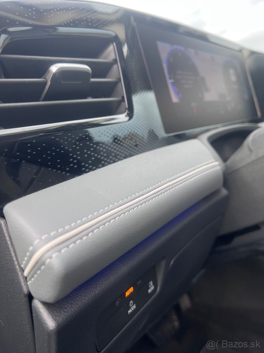 VOLKSWAGEN PASSAT VARIANT MODEL 2025 360 KAMERA / MŔTVY UHOL - 12