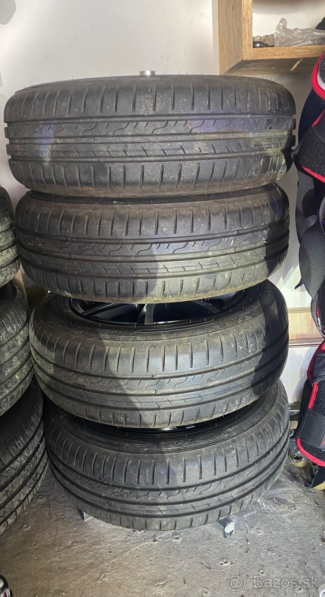 Ponúkam letné pneu DANLOP na diskoch MAK - 12