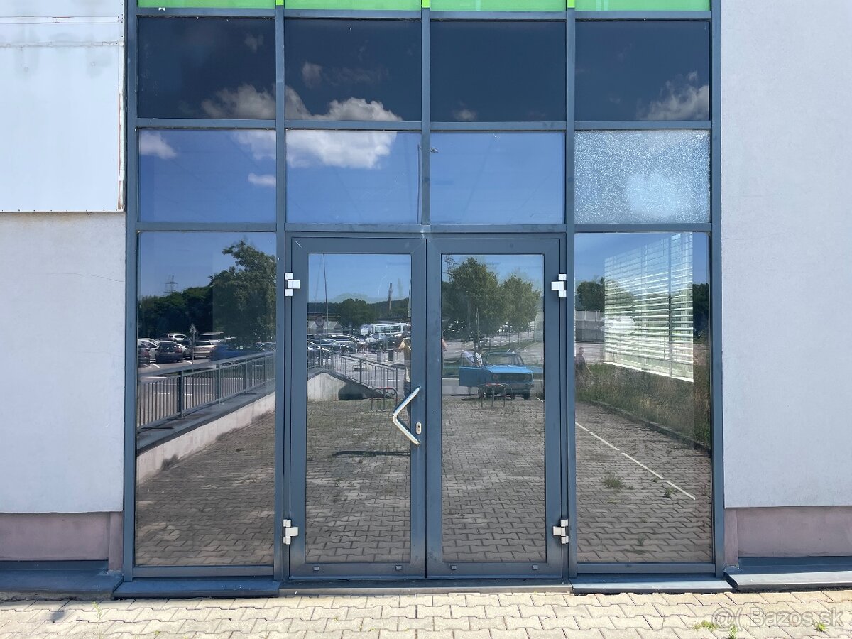 Obchodný priestor 156 m2 prízemie, LIVING CENTRUM, Žilina - 12